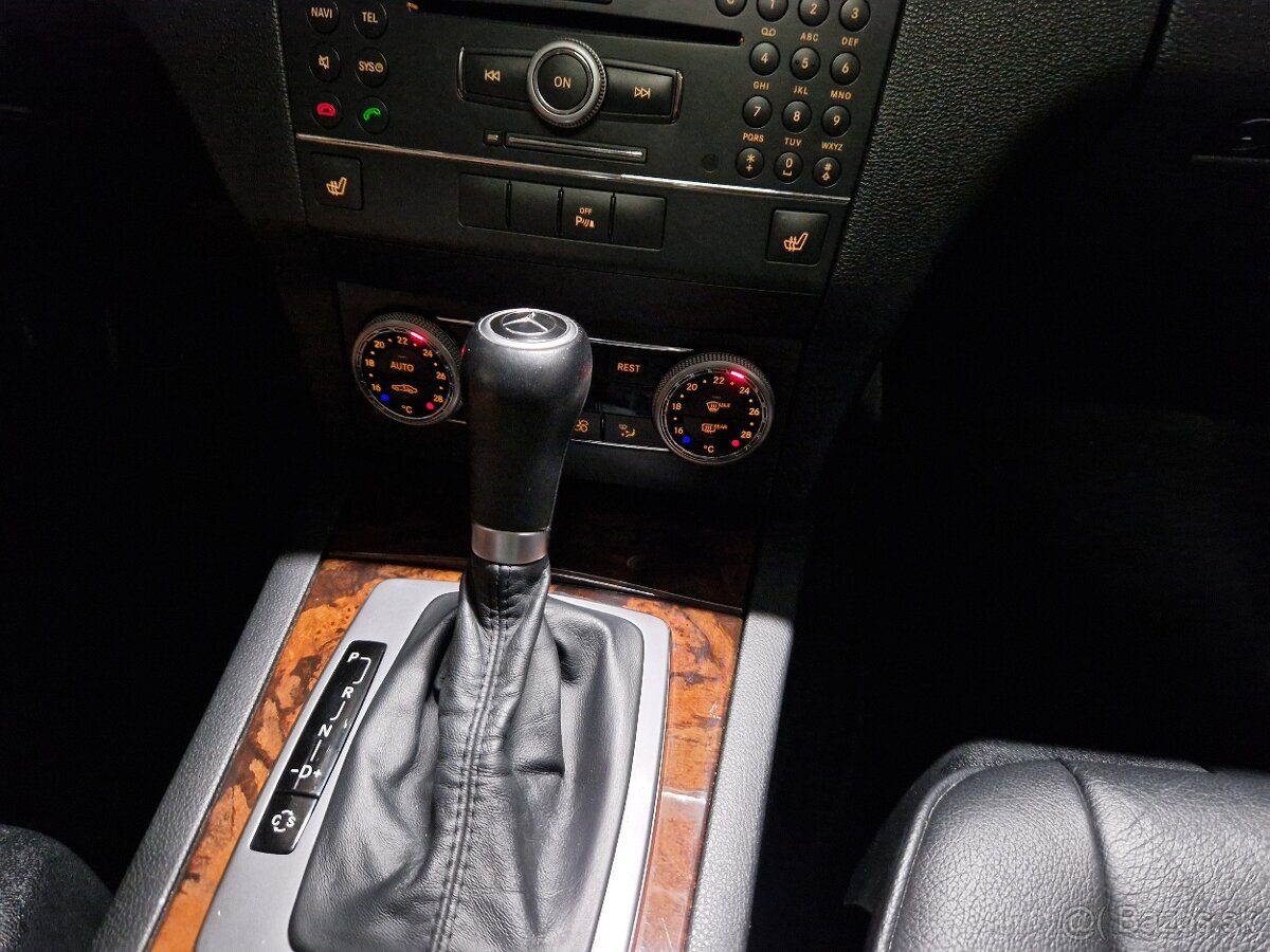 Mercedes-Benz GLK V6 3,0L 320 CDI 4MATIC Auto Pano Ťažné - 20