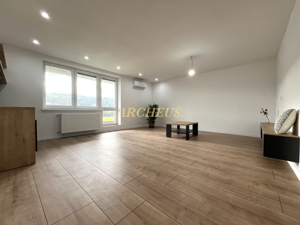 PREDAJ - 3 IZBOVÝ BYT S GARÁŽOU A LOGGIAMI, KURIMA, BARDEJOV - 20