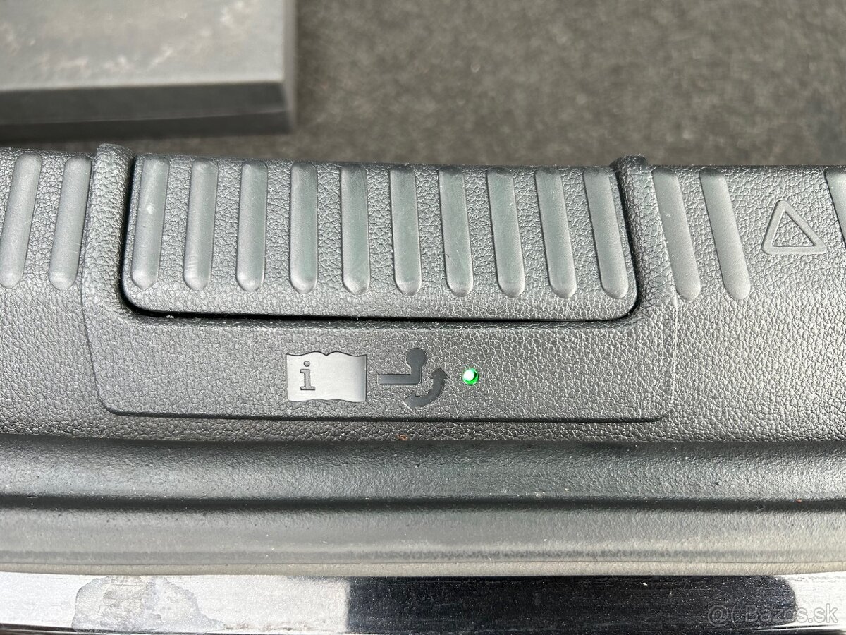 Škoda Superb 2.0 TDI SCR L&K DSG Pano - 20