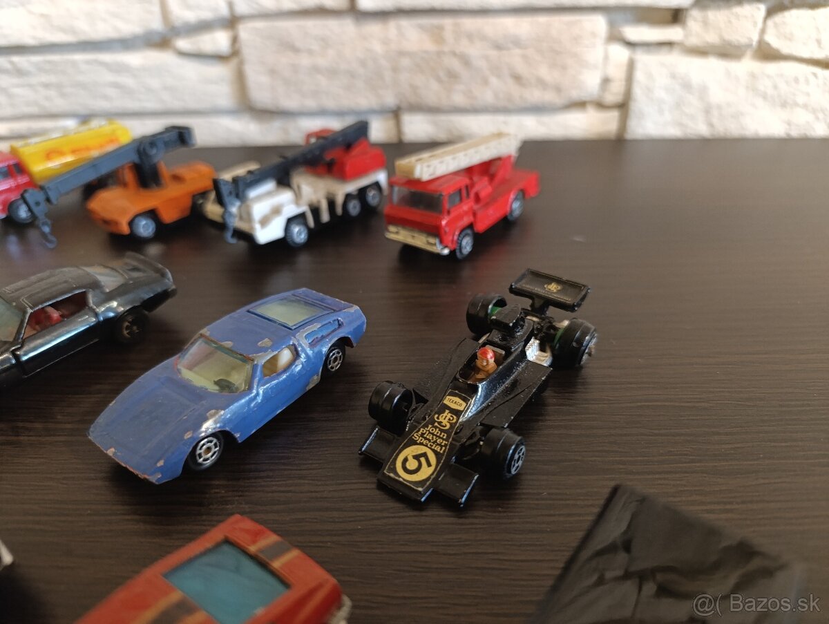 Playart a Yatming modely - osobní nákladní auta - Hong Kong. - 20