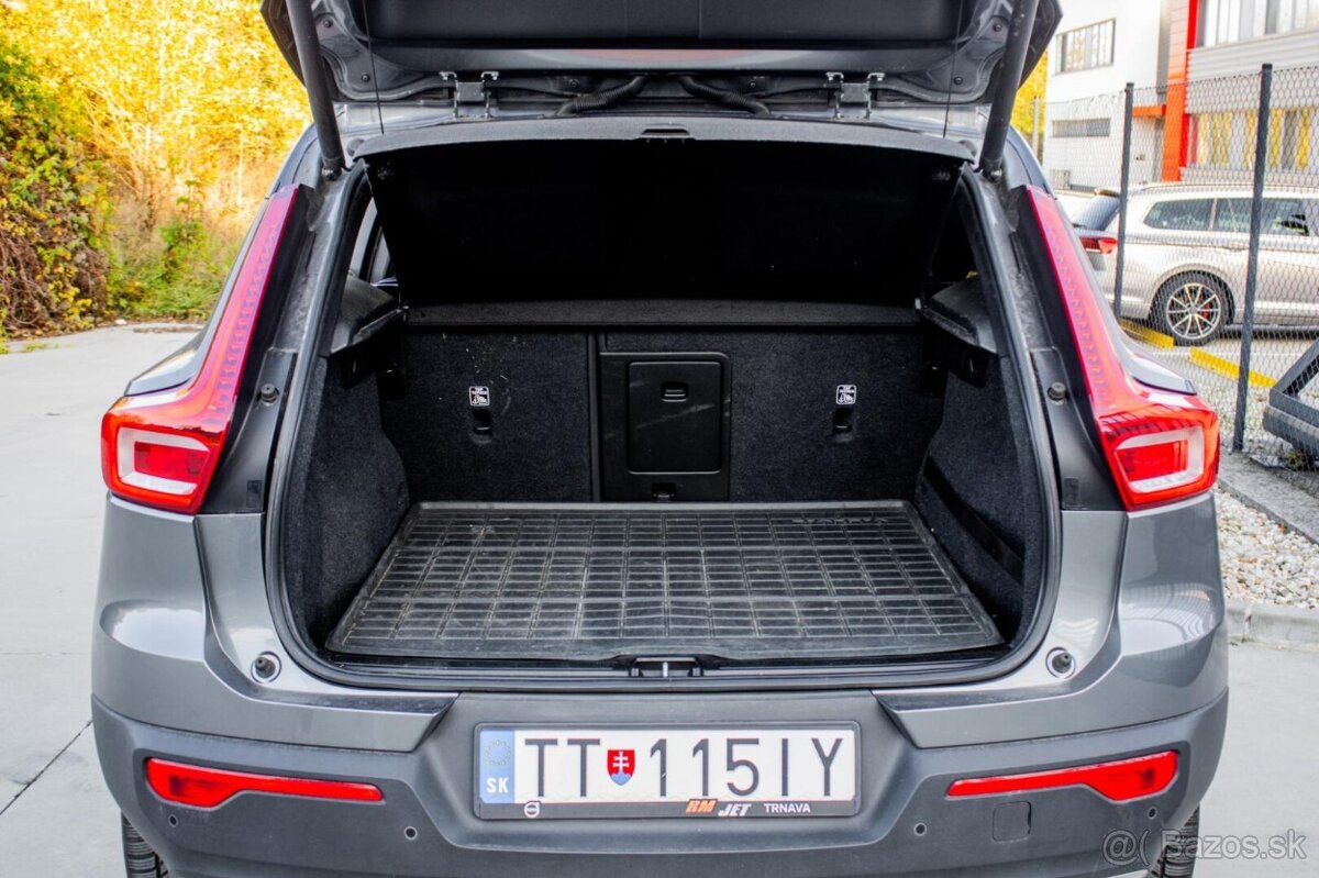 Volvo XC40 D4 Momentum AWD A/T - 20