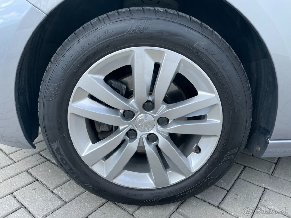 Peugeot 308 II SW 1.2PT 81kW Navi Apps - 20