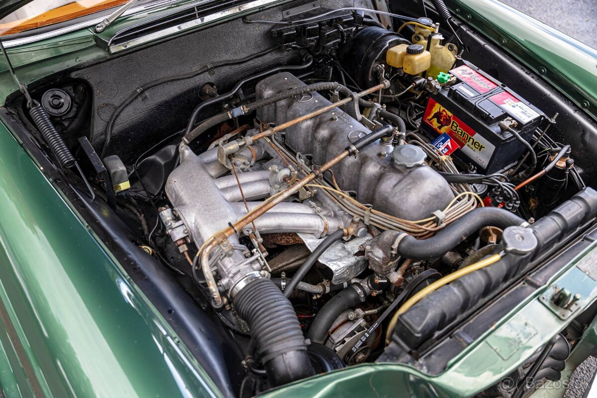 Mercedes-Benz 250SE - 20