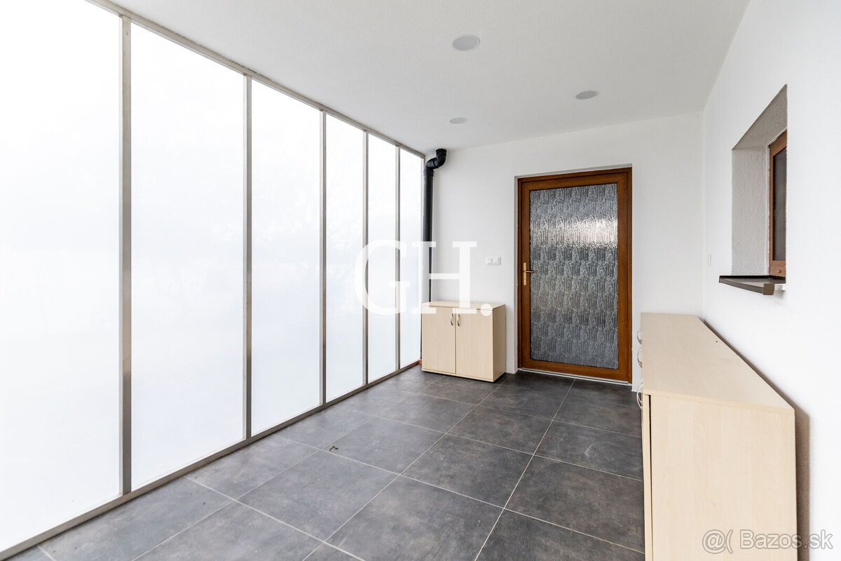 KOMPLEXNÝ 4-IZBOVÝ RD | Ľudvikov Dvor | Moderne zariadený | - 20