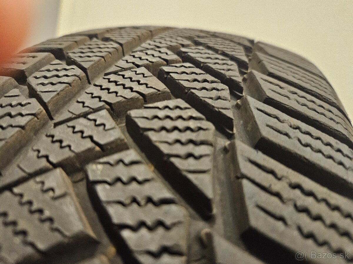 Špičkové zimné pneumatiky Continental - 215/65 r17 99H - 20