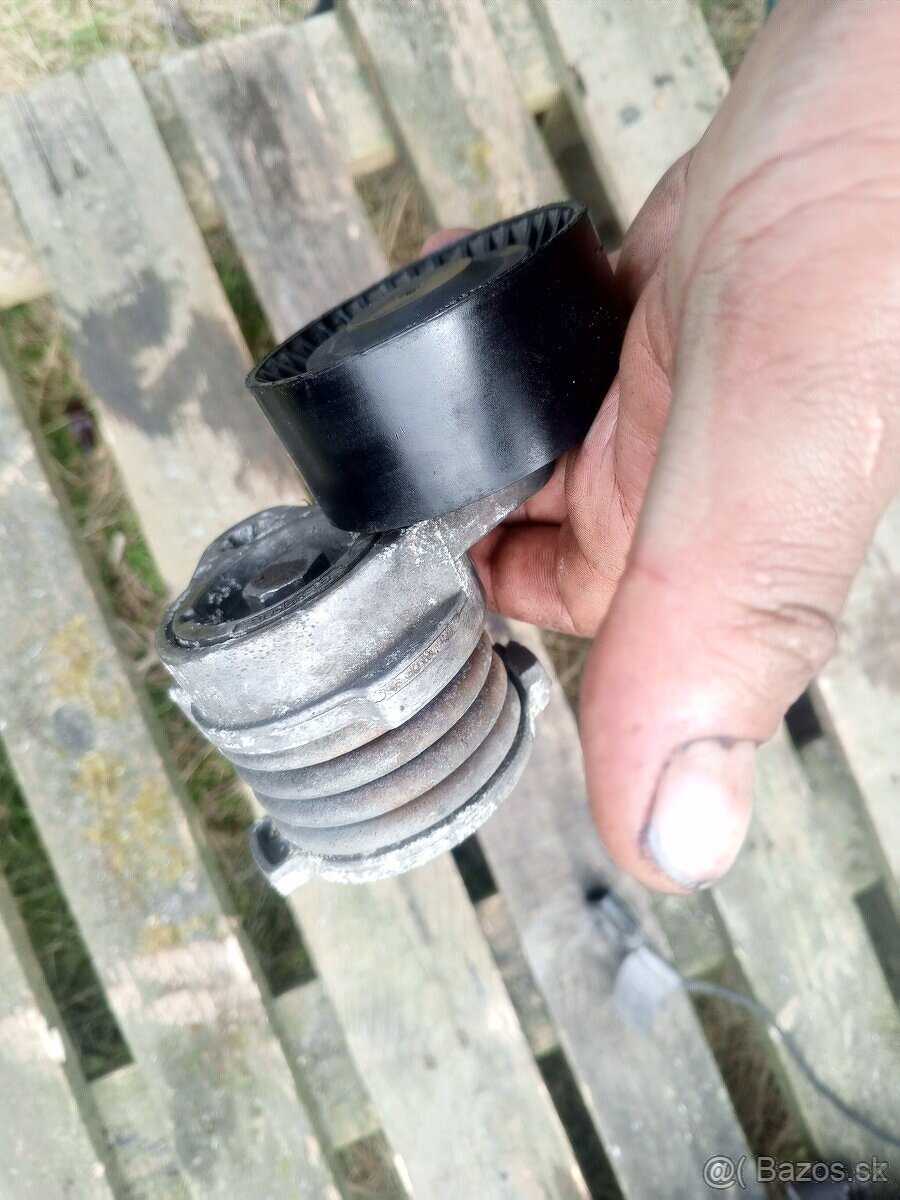 BMW f01 750i n63b44a - 20