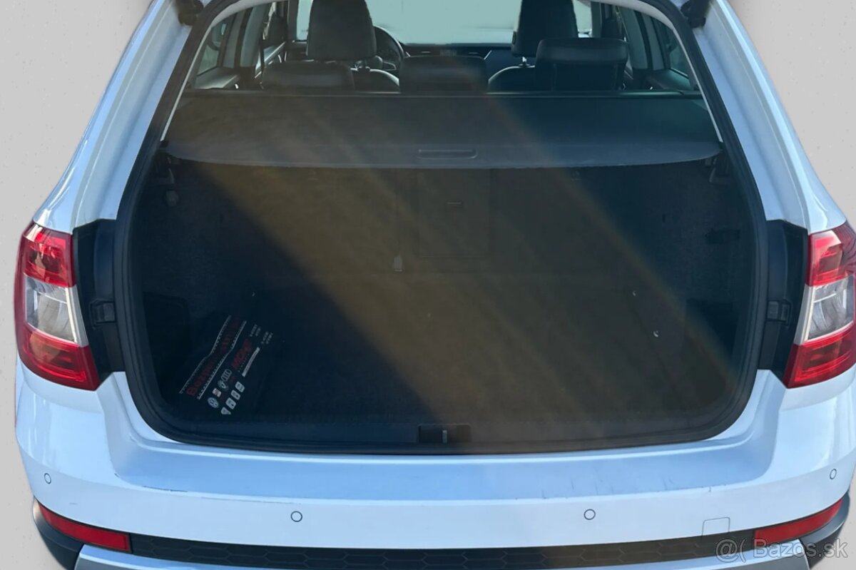 Škoda Octavia Combi SCOUT2.0 TDI DSG 4x4 - 20
