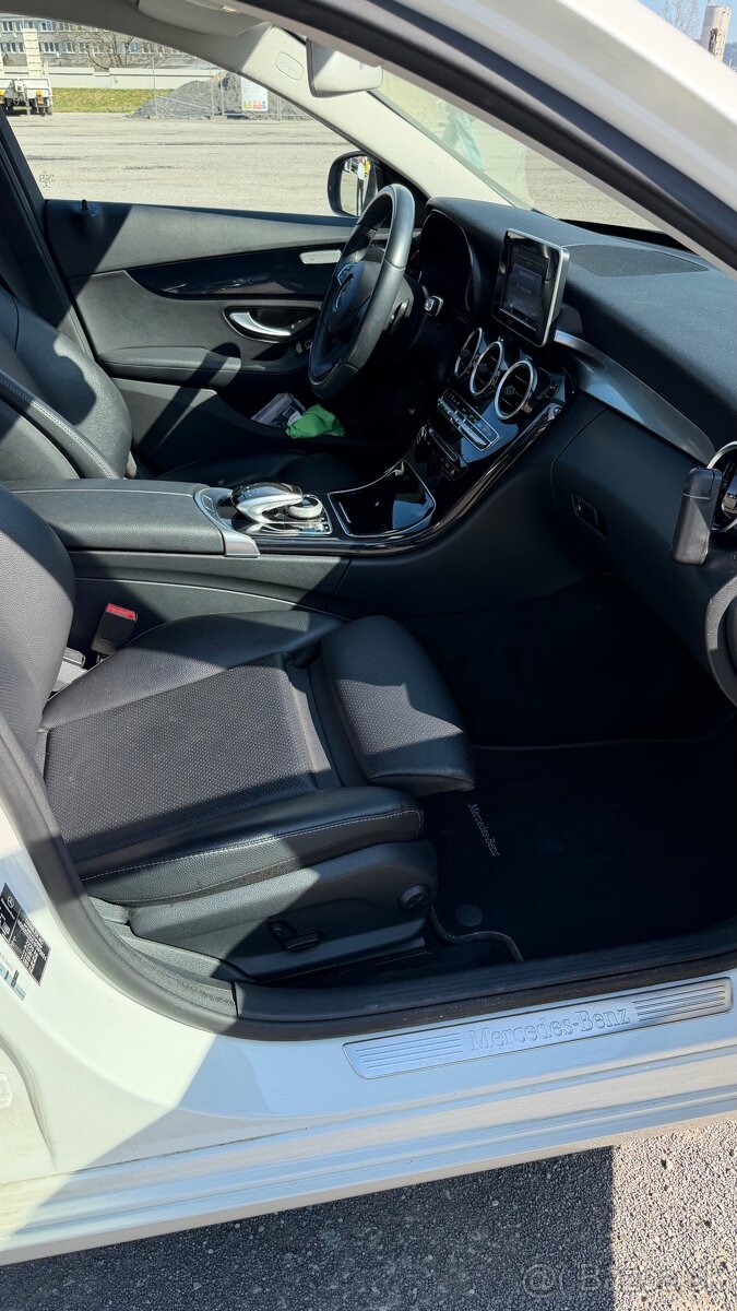 Mercedes-Benz C trieda 220d - 20