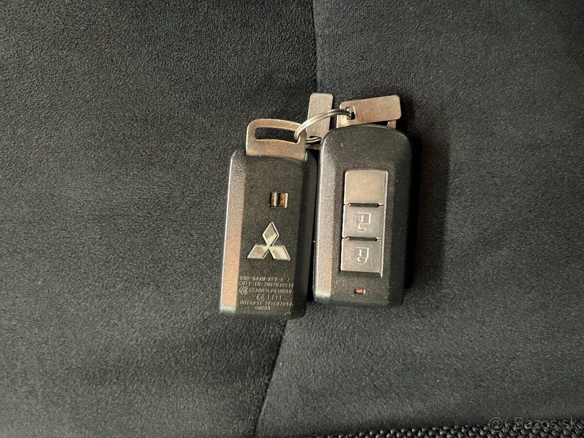 Mitsubishi Outlander 2.2 DI-D Intense plus - 20