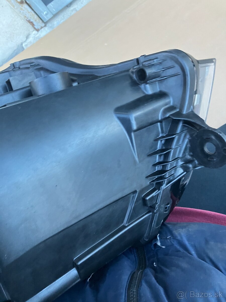 predni svetla vw transporter t6.1 20- levy pravy - 20