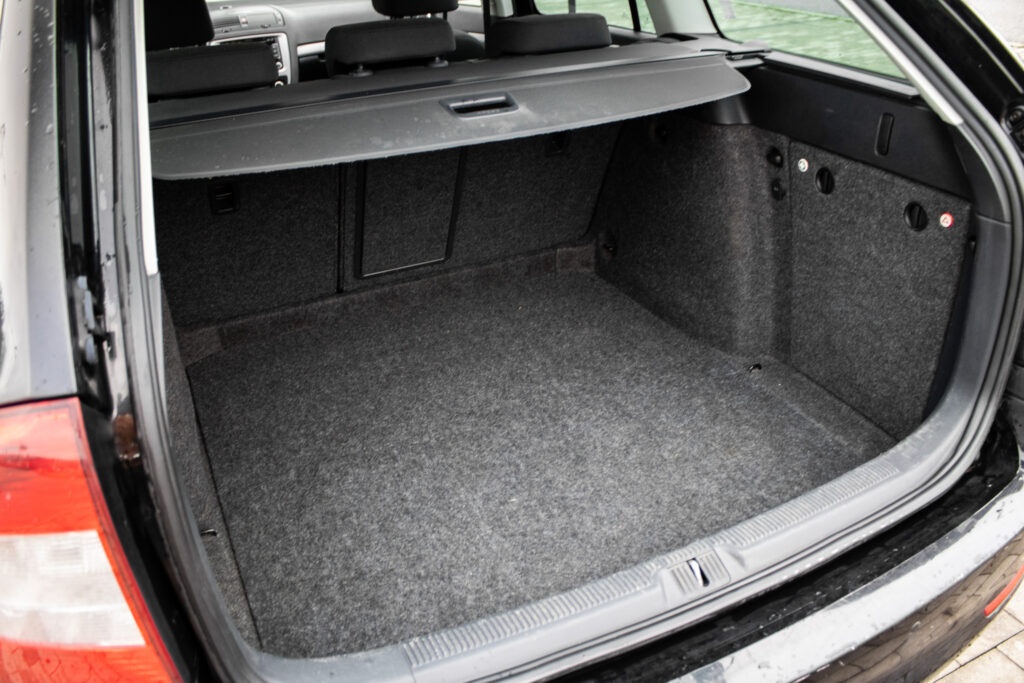 Škoda Octavia Combi 1.6 TDI, 77 kW (2013) - 20