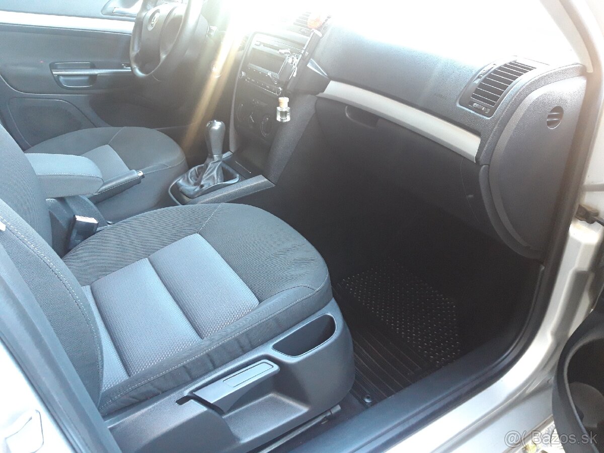 Škoda Octavia II combi - 20