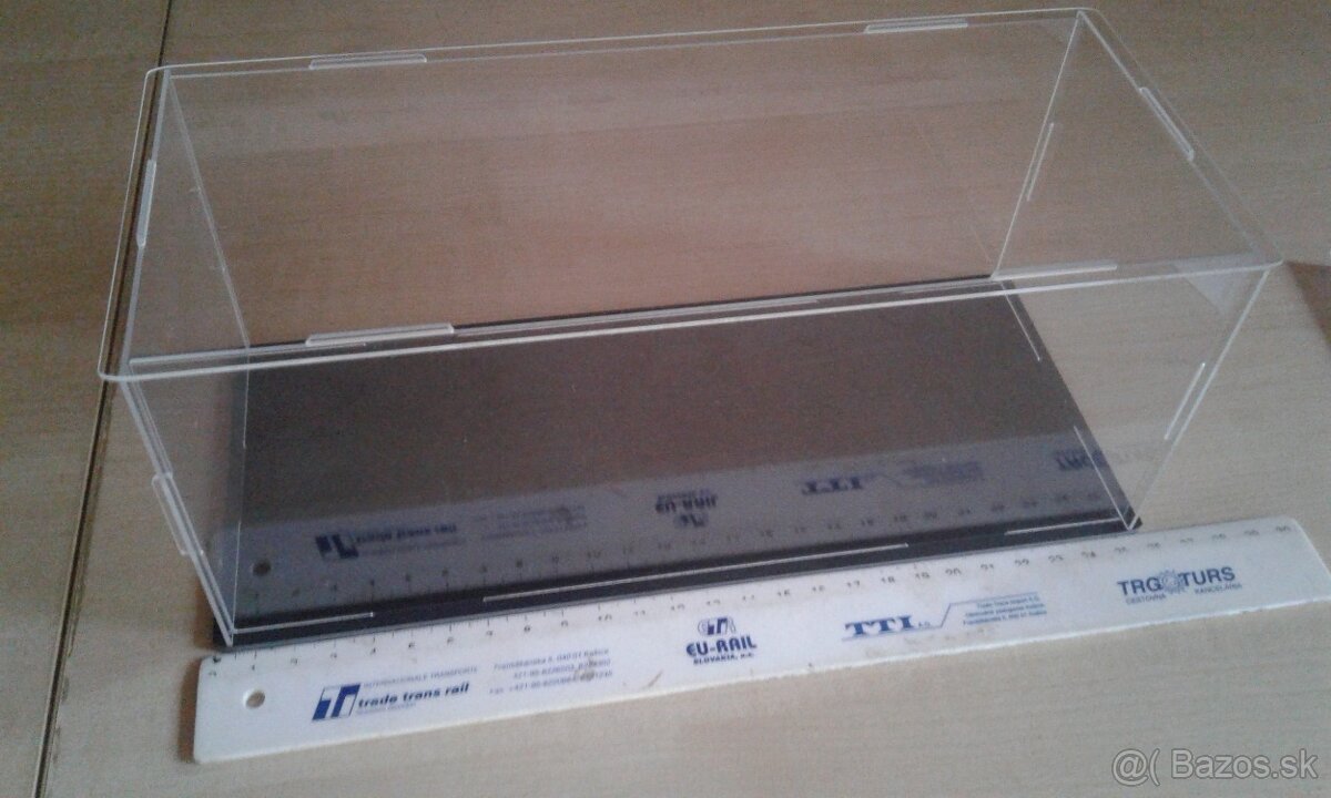 Modely áut v mierke 1/24 - 20