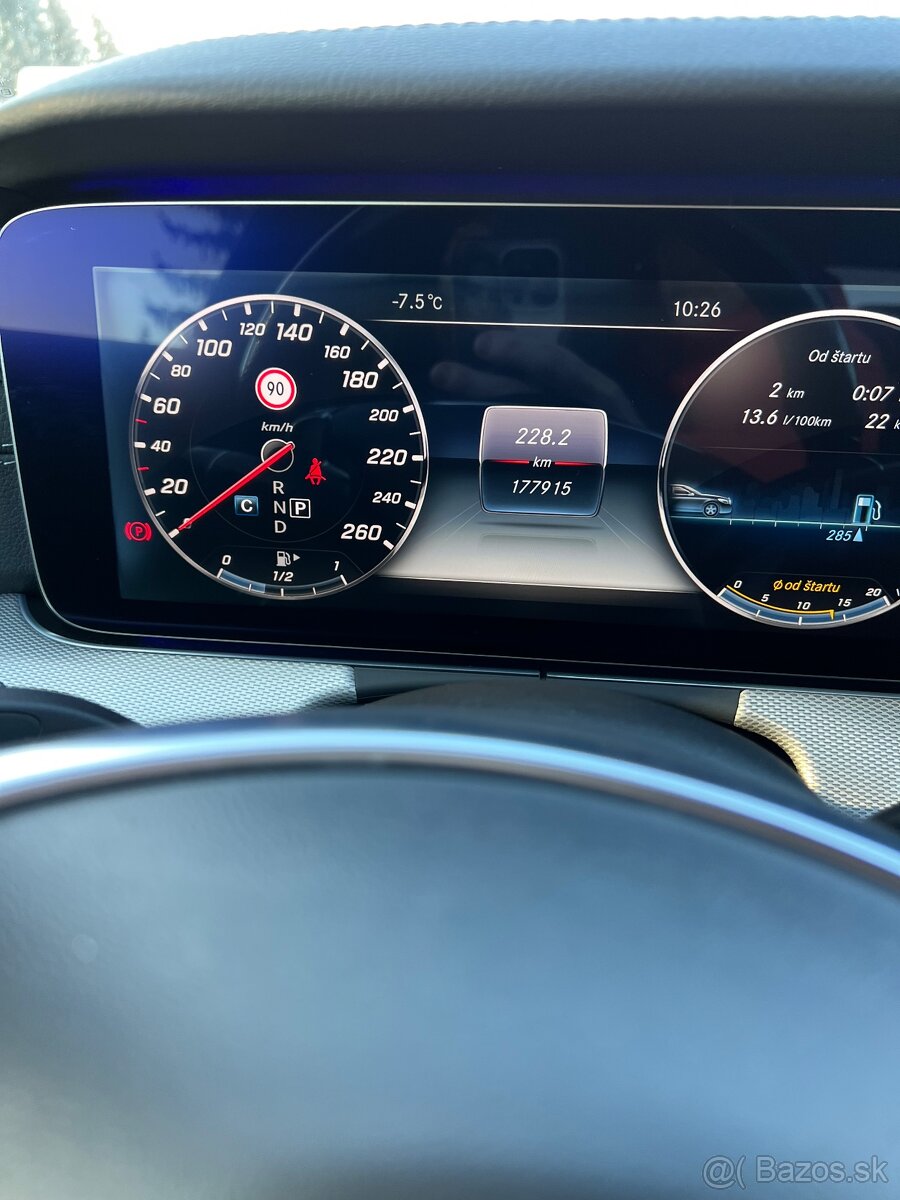 Mercedes-Benz E220d 4Matic / AMG Line /Dph - 20