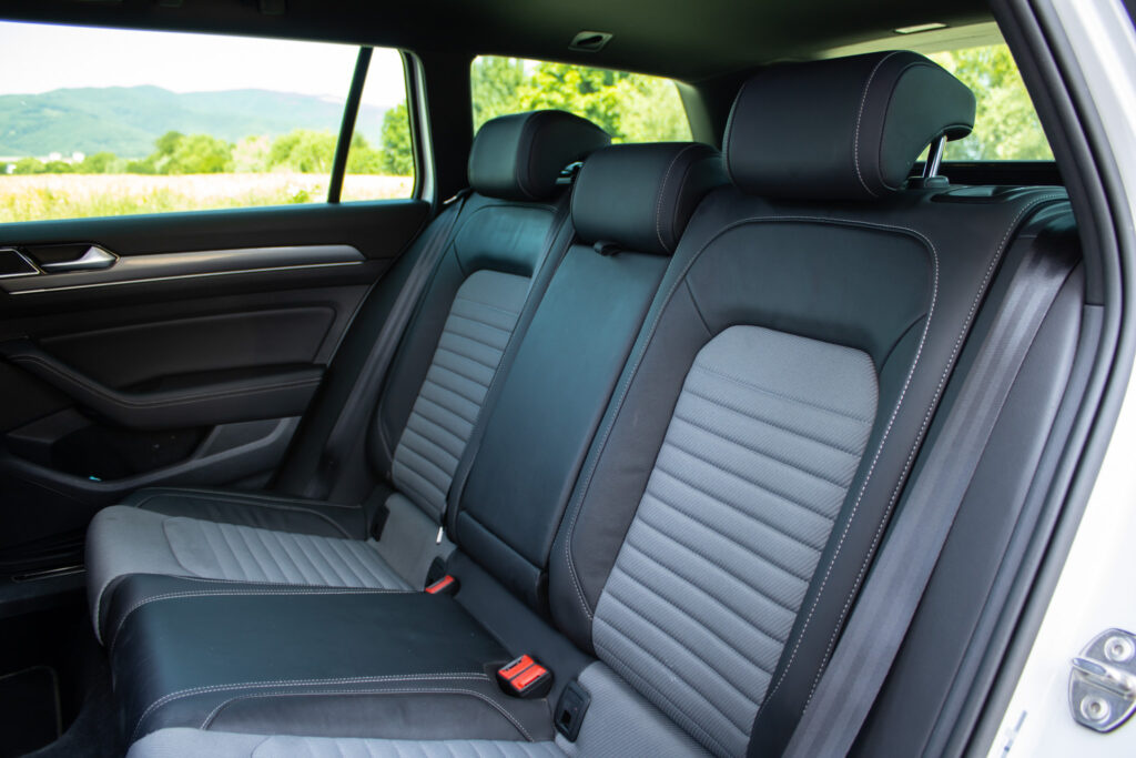 Volkswagen Passat 2.0 TDI R-line B8 - 20