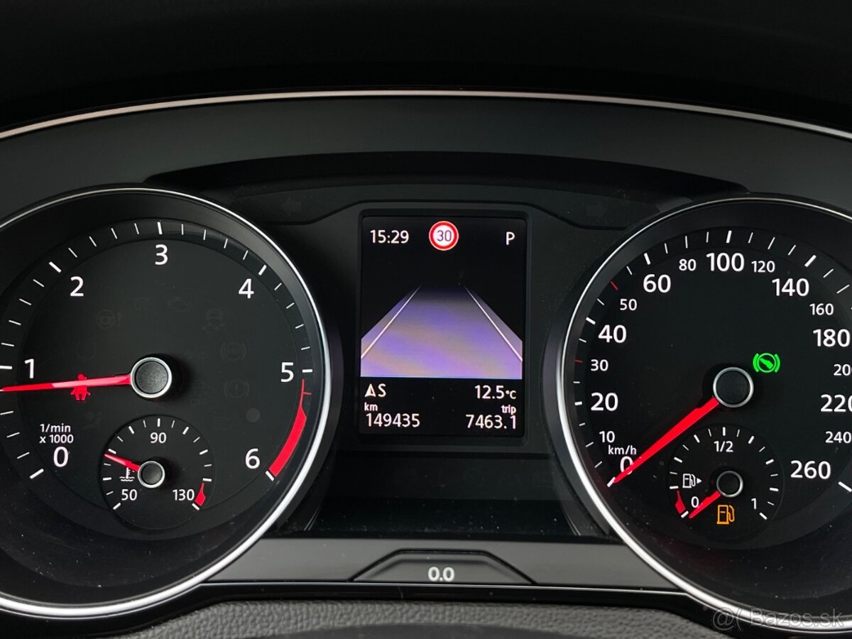 Volkswagen Passat Variant 2.0 TDI Elegance DSG - 20