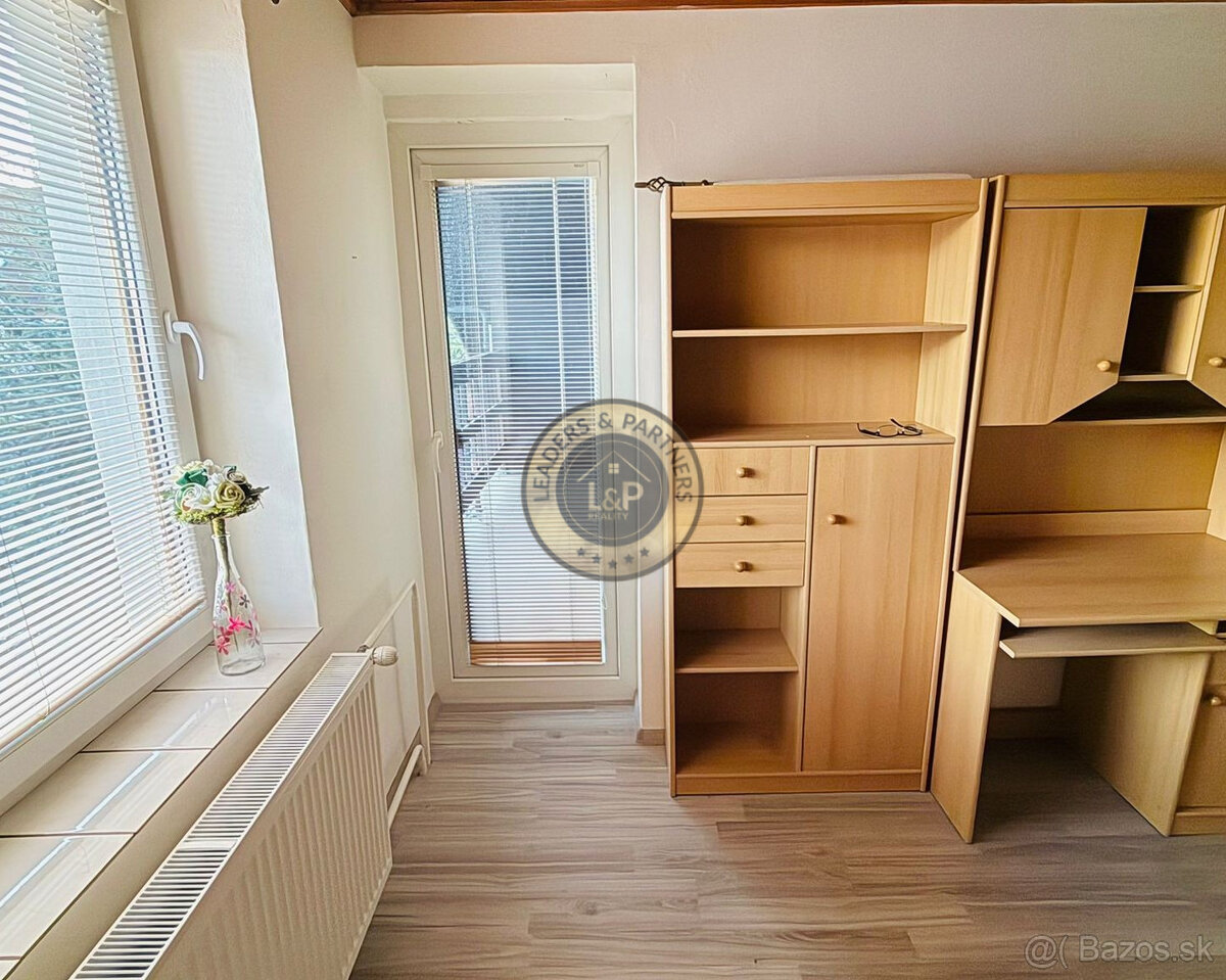 NA PREDAJ - Priestranný 6 izbový dom s garážou v Sabinove - 20