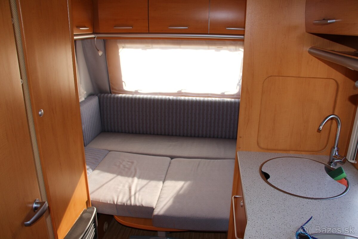 obytny prives Hymer 4 osoby 1200kg - 20