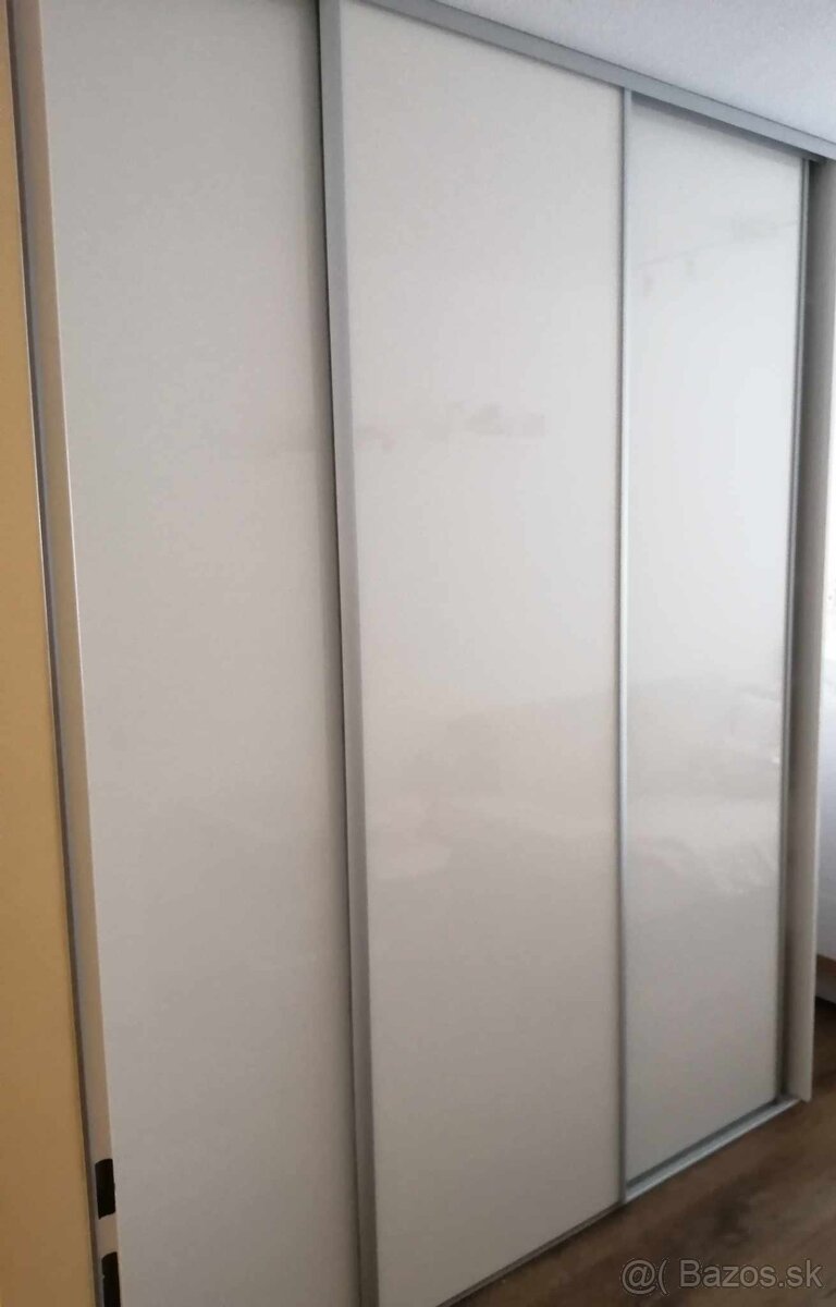 Vstavaná skriňa presne podľa vašich predstáv - 20