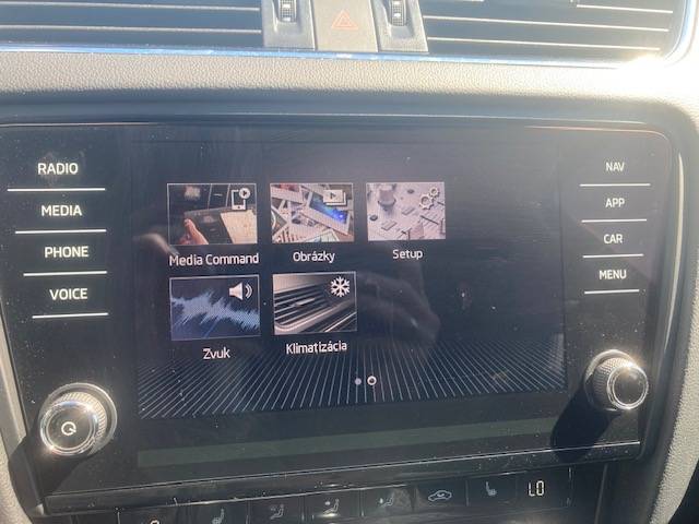 Škoda Octavia Combi 1.6TDI 85kW, NAVI, 86765km, 12/2017 - 20