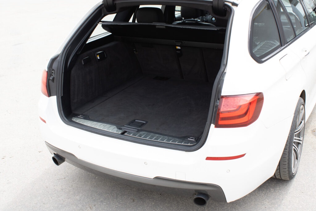 BMW 535d Touring z roku 2012 - 20