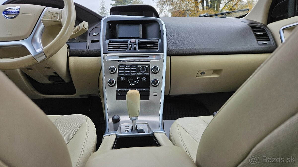 VOLVO XC60 2.4D AT/6 - 20