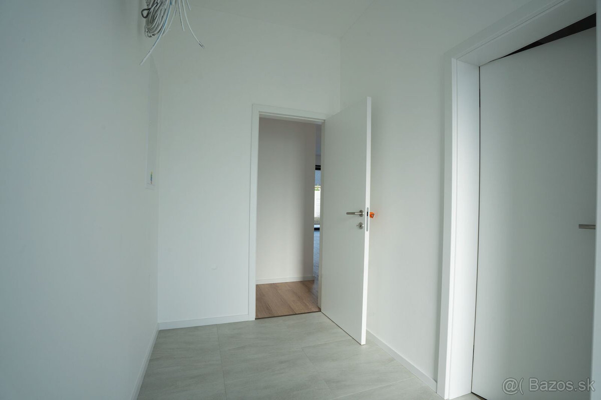 Vysokokvalitný 4-izbový bungalov, ÚP 115,42m2 - 20