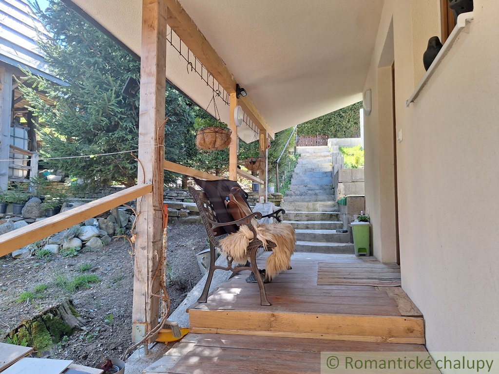 Rozostavaná chalupa pri potoku v malebnej dedinke na Lipto - 20