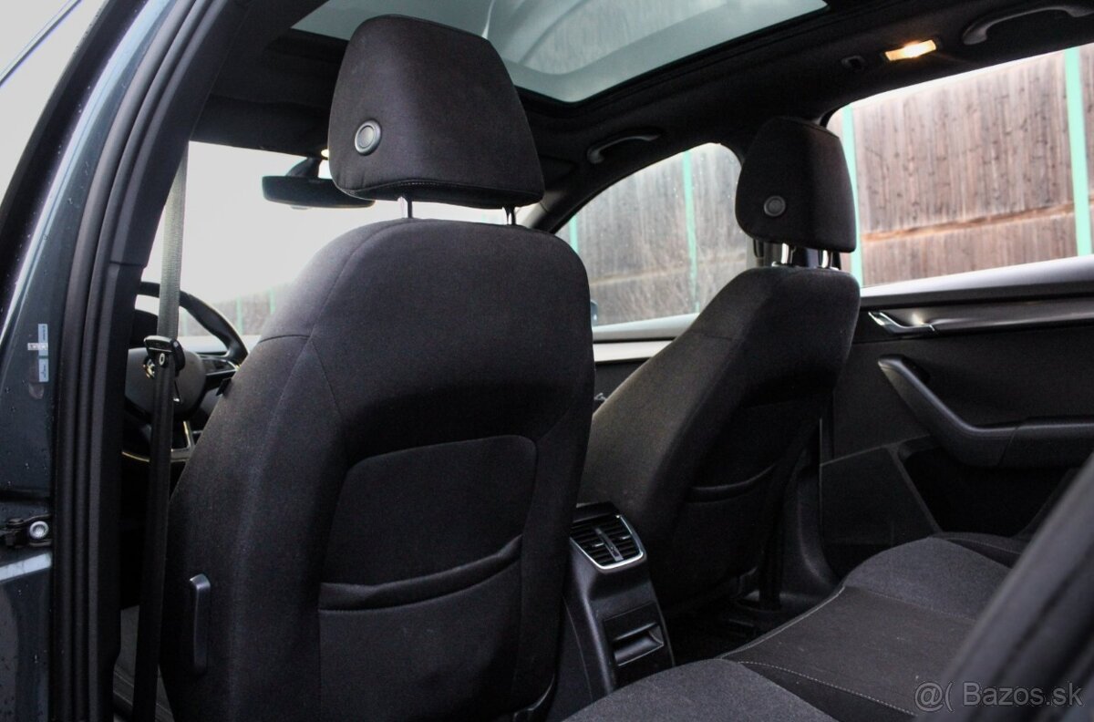 Škoda Octavia Combi 2.0 TDI Style DSG - 20