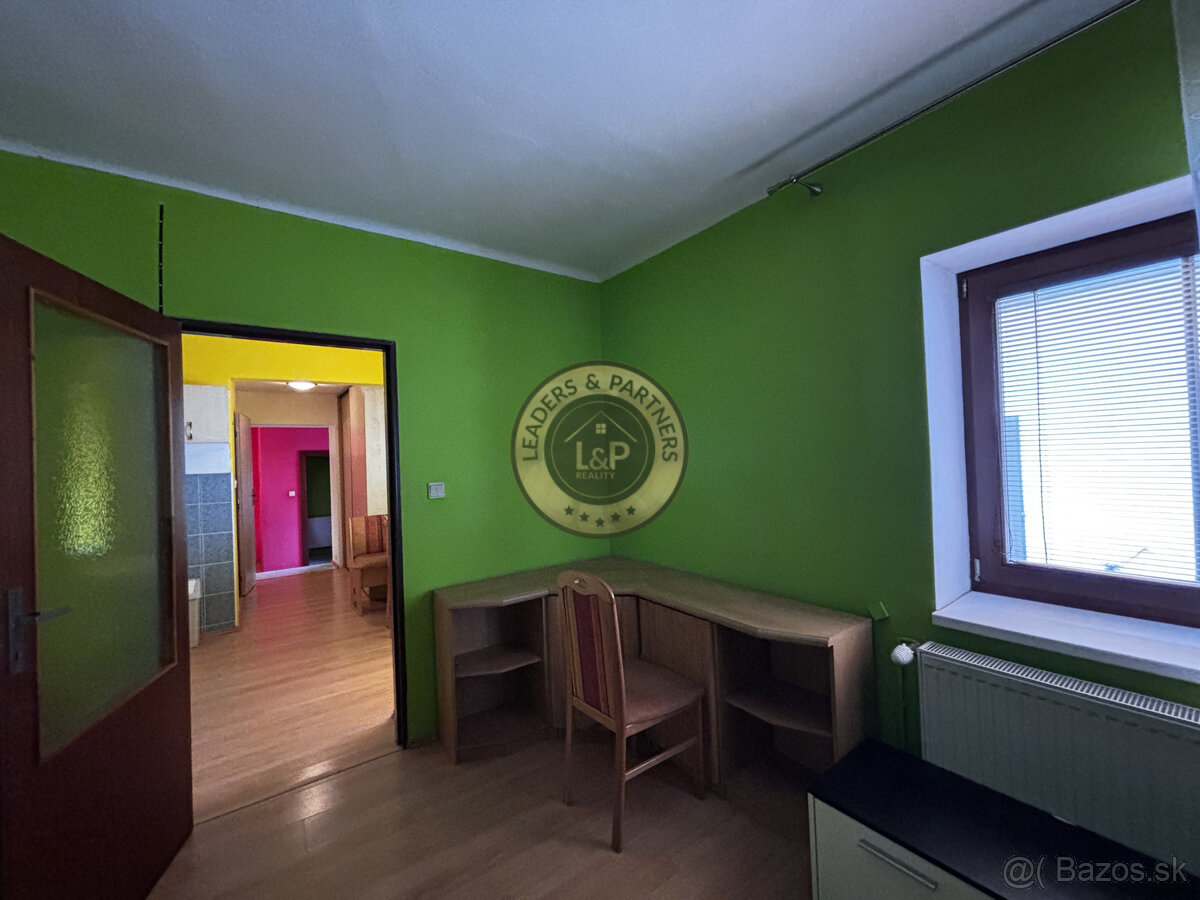 Rodinný dom s 2 bytovými jednotkami NA PREDAJ, VAJNORY - 20