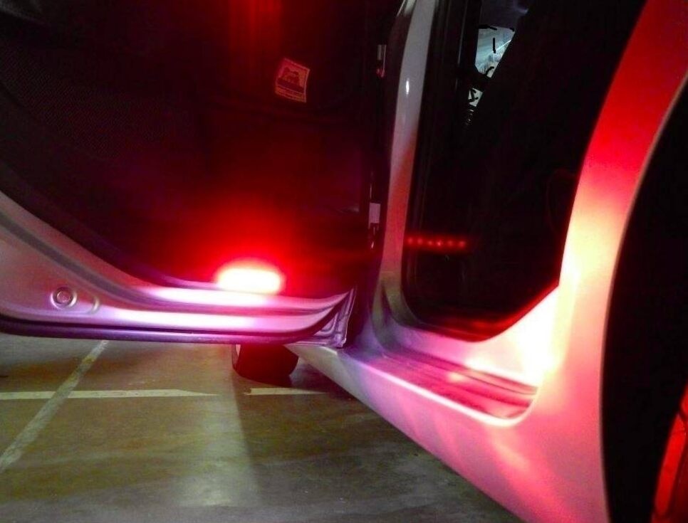 VAROVNE LED OSVETLENIE DO DVERI - 20