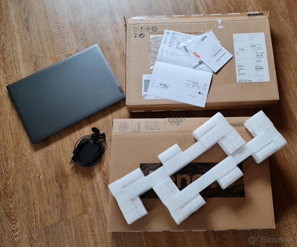 Notebook Lenovo V17-IIL/17"/Corei7/RAM 20GB/SSD/nVidia MX33 - 20