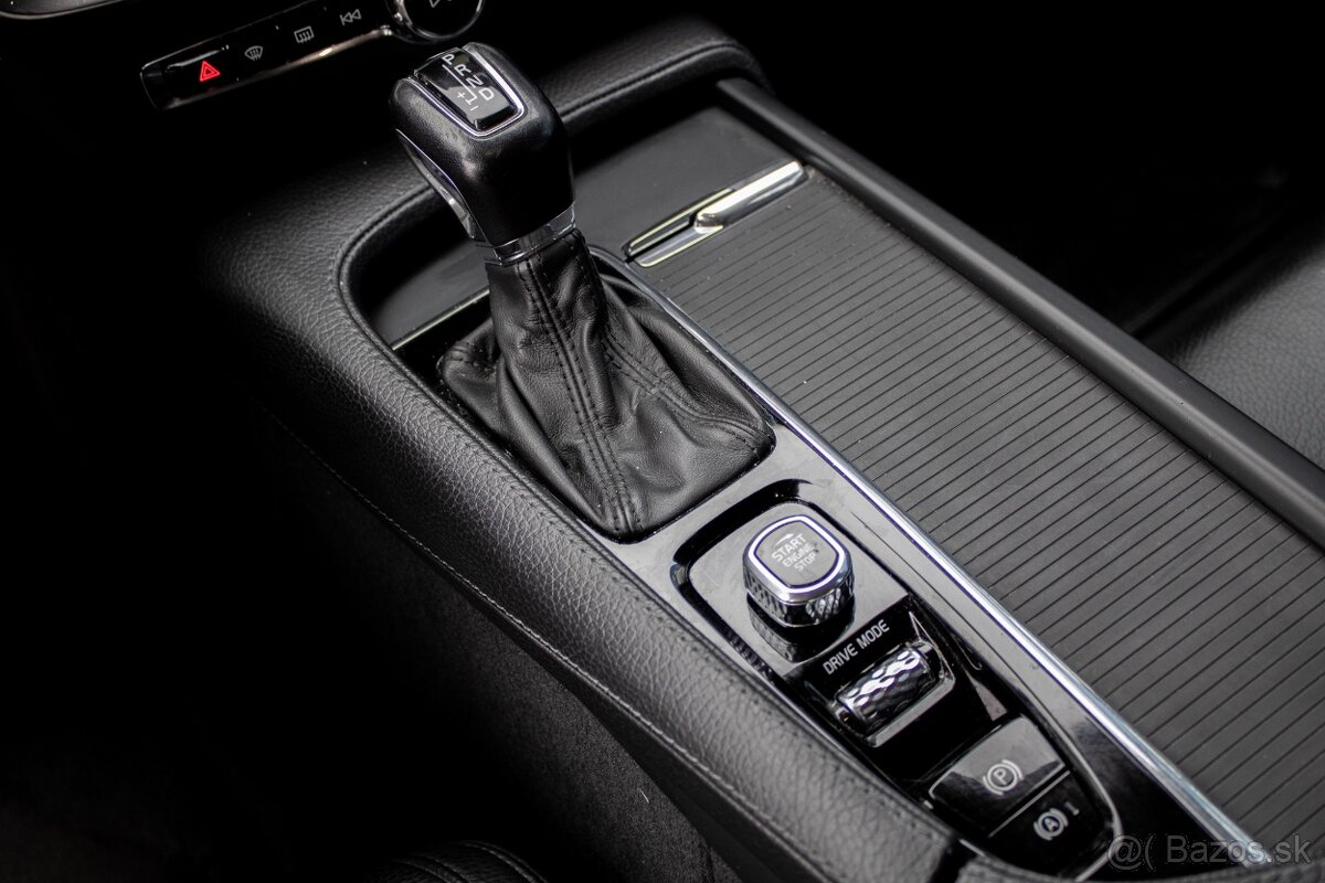 Volvo V90 D4 2.0L Momentum Cross Country - 20