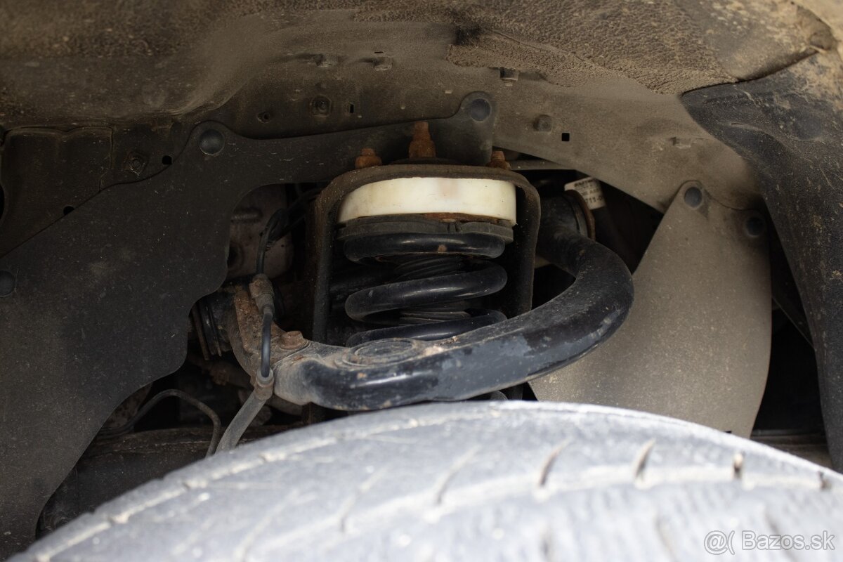 Toyota Hilux DC 3.0 I D-4D Sol A/T, 126kW, A5 08/2012 - 20