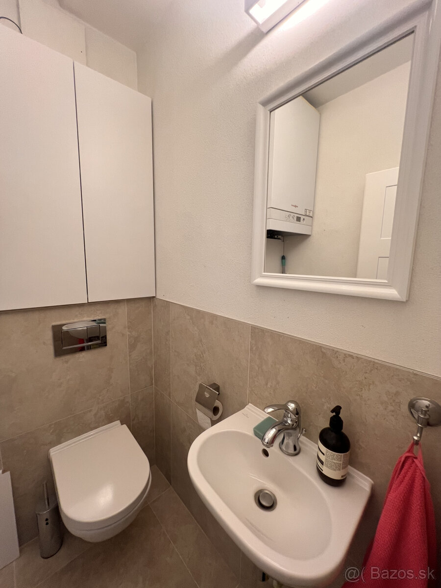 3-izbový byt na prenajom v centre Bratislavy - staré mesto - 20