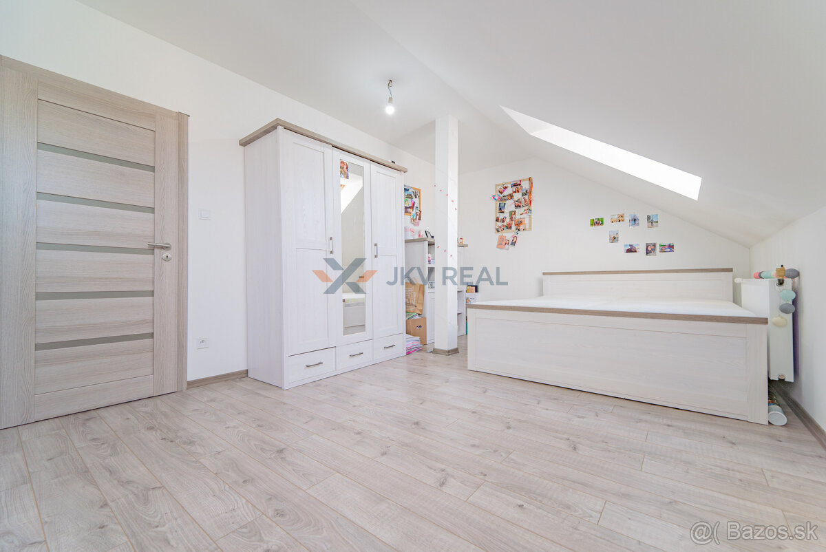 3D Obhliadka Veľký RD s bazénom priamo v Nových Zámkoch - 20