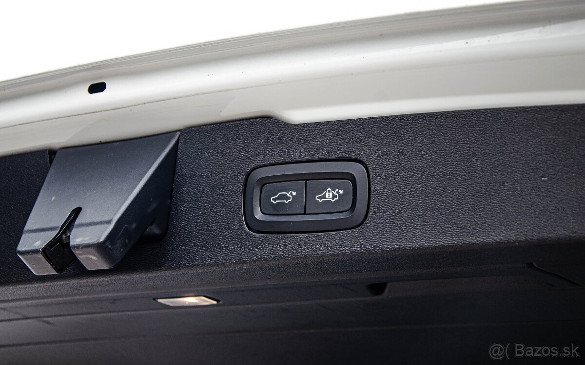 Volvo V60 D4 R-Design A/T - 20