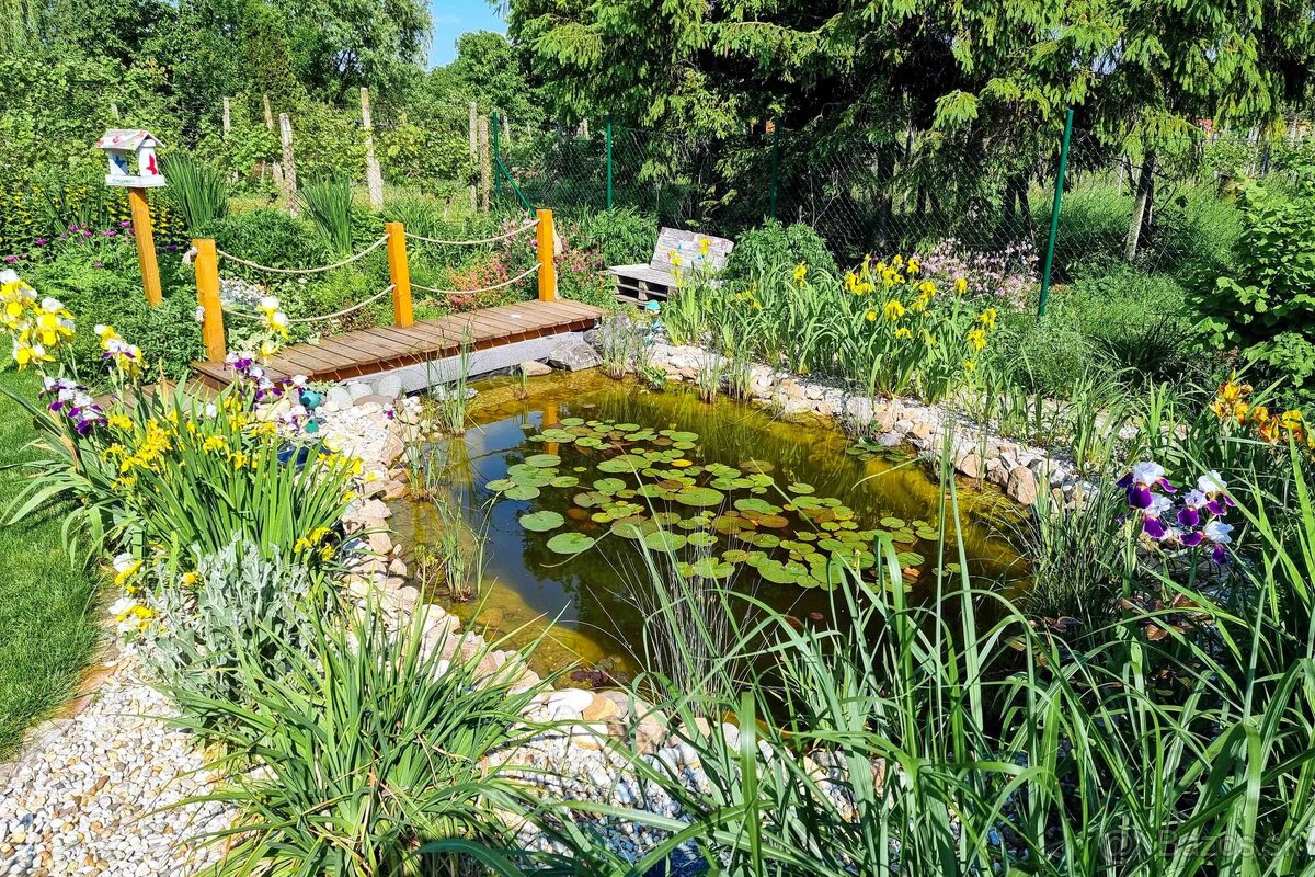 Moderný 6-izbový rodinný dom s veľkou záhradou, altánkom a b - 20