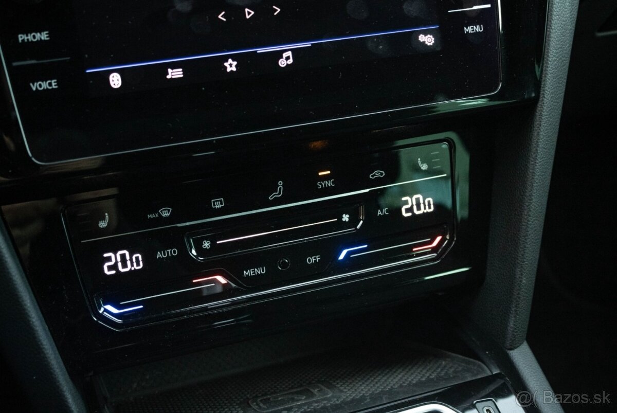 Volkswagen Passat Variant 2.0 TDI Elegance DSG - 20