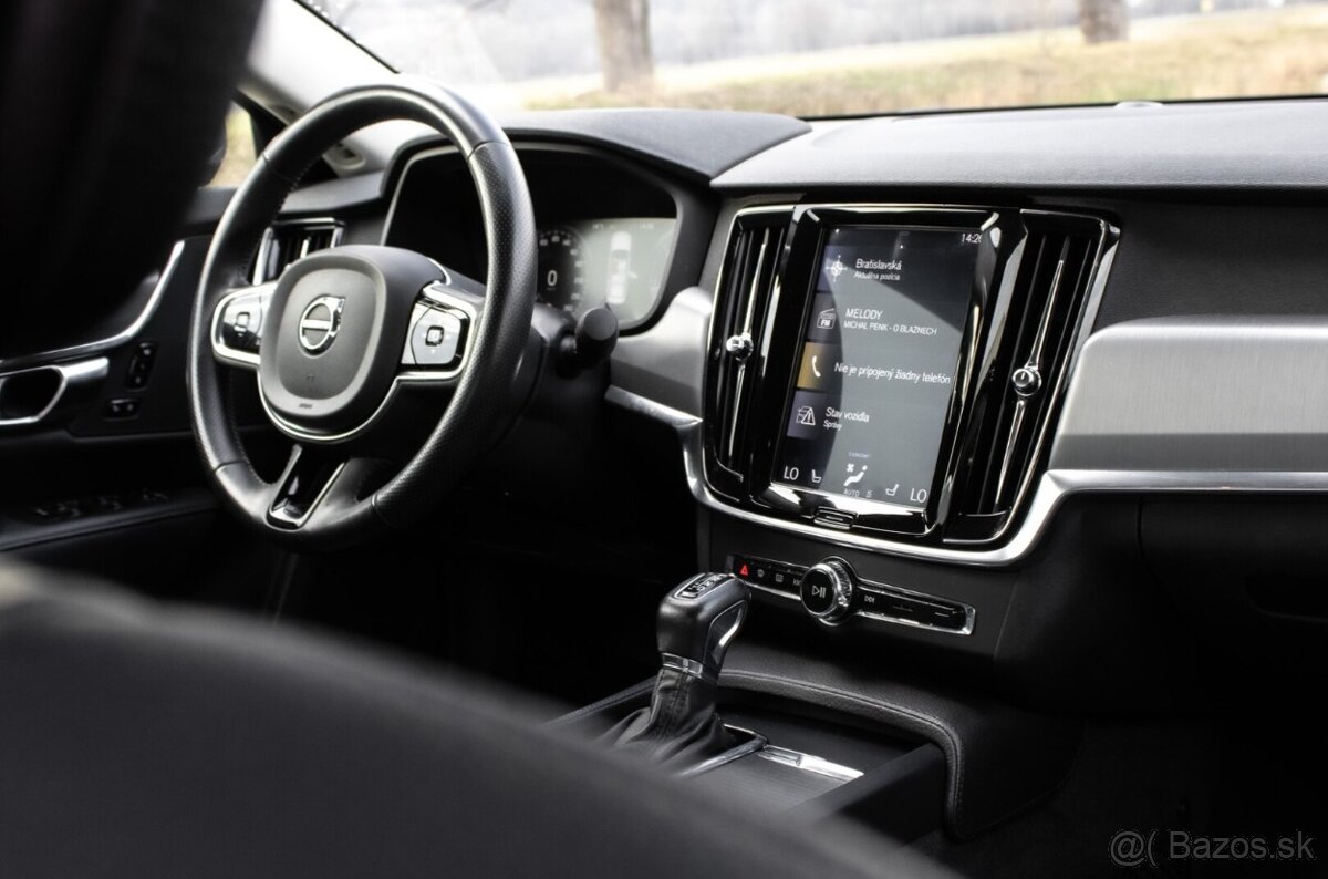 Volvo S90 D4 2.0L Drive-E Momentum A/T8 - 20