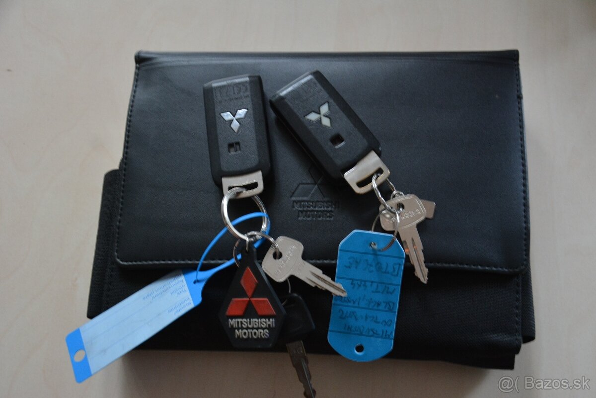 Mitsubishi Outlander 2.20 4×4 SR. voz, 7miestne - 20