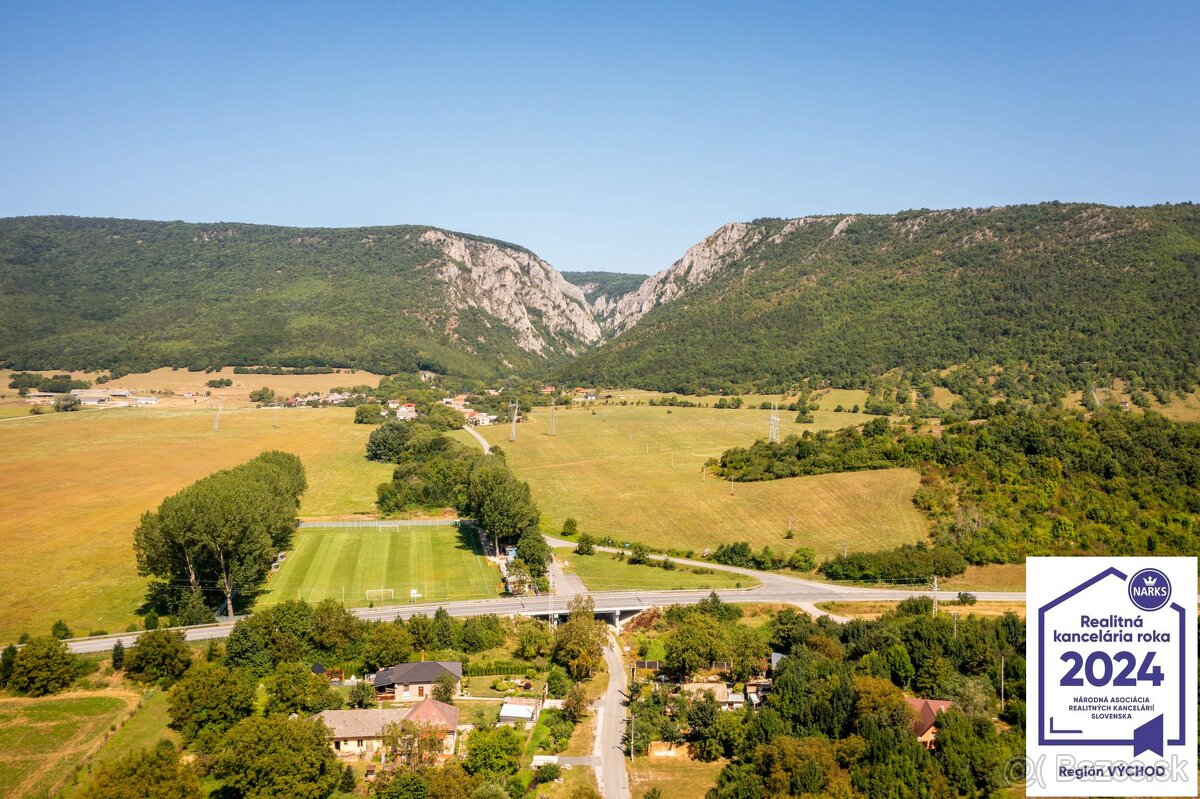 REZERVOVANÝ Rodinný dom v srdci obce Dvorníky - Včeláre - 20