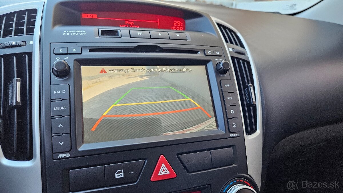 Kia Cee´d 1.6 CRDi VGT 115k TX ISG - 20