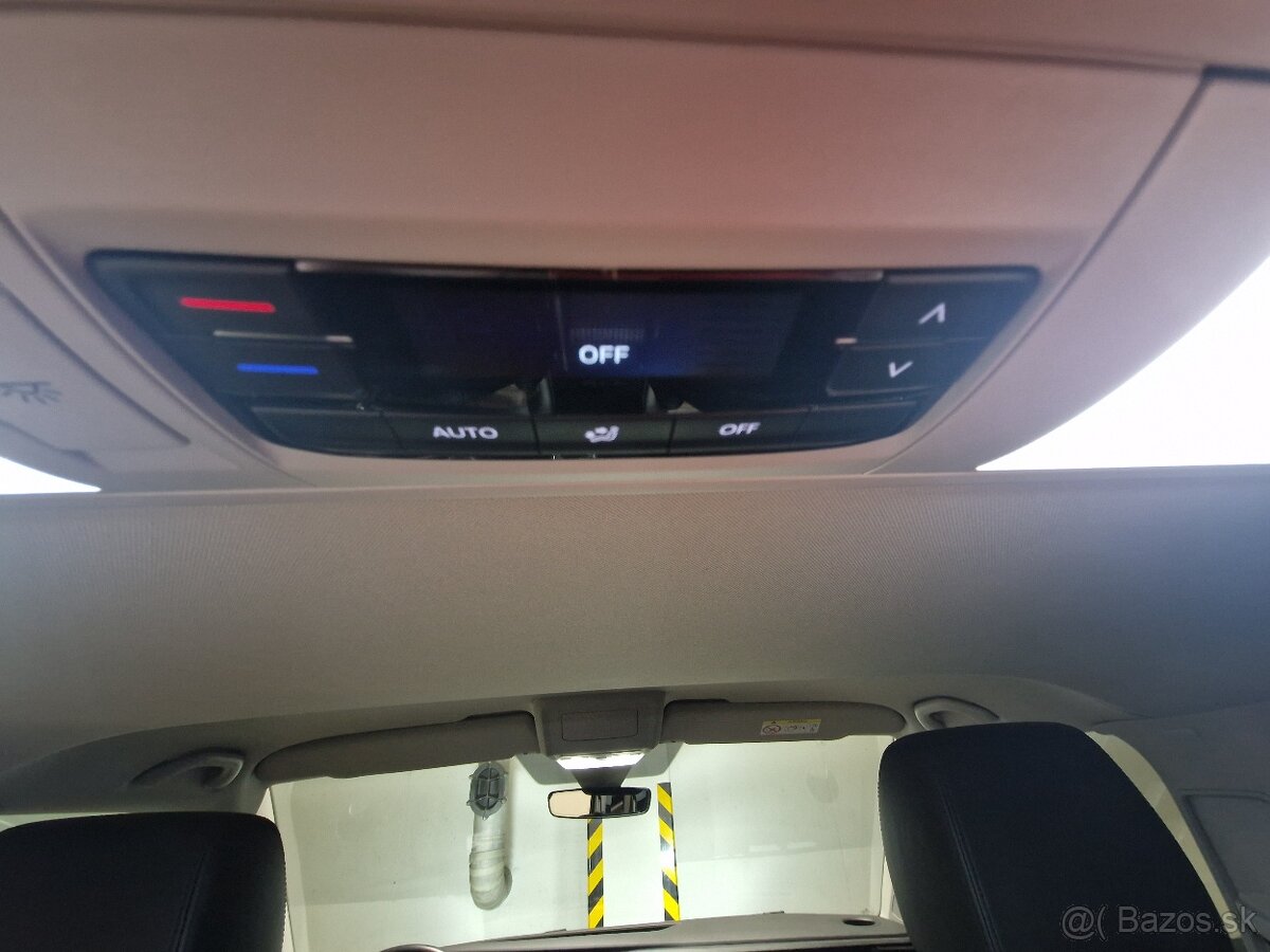 VW Multivan 2,0 4MOTION 150kW Automat HIGHLINE Virtual Koža - 20