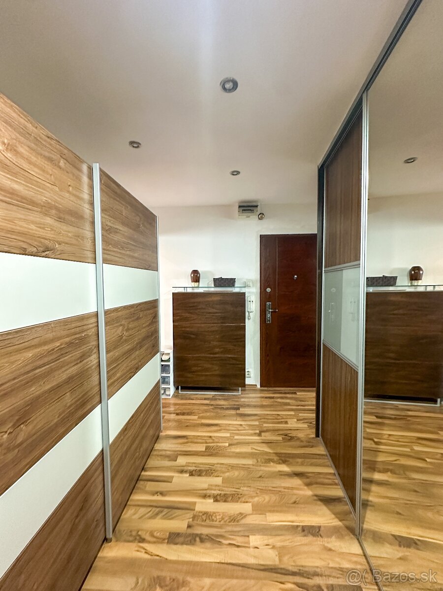 Pražský typ byt s veľkou loggiou, Jaltska - 20