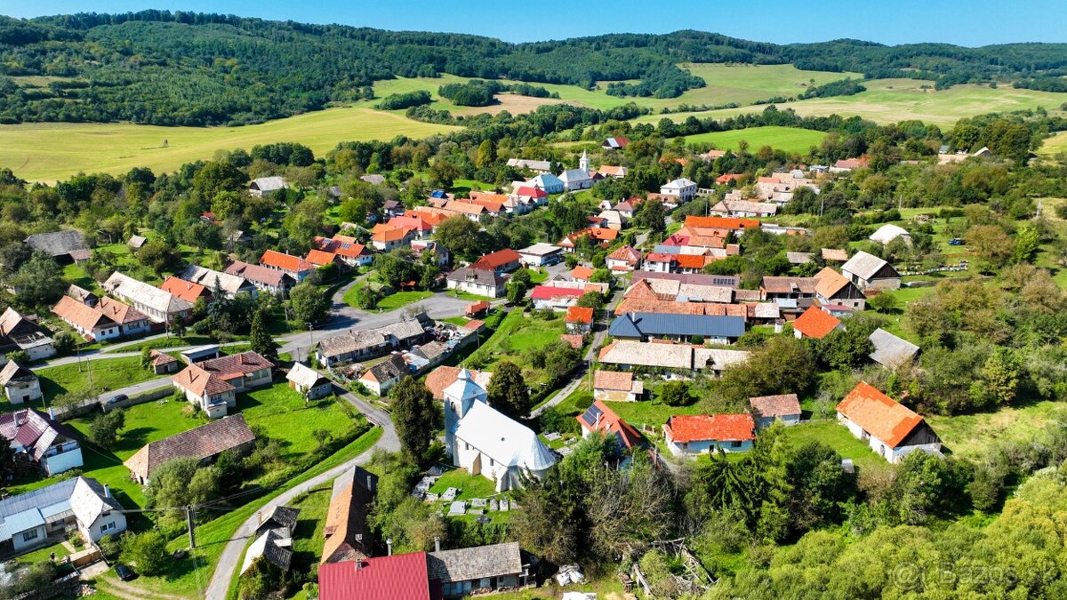 Rodinný dom so štyrmi bytovými jednotkami v obci Beluj - 20