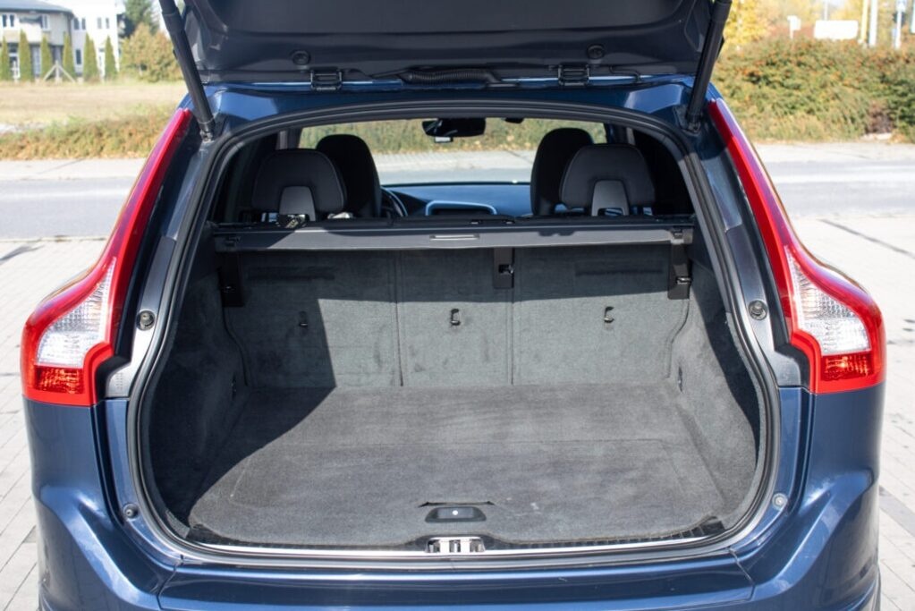 VOLVO XC60 (2015) - 20