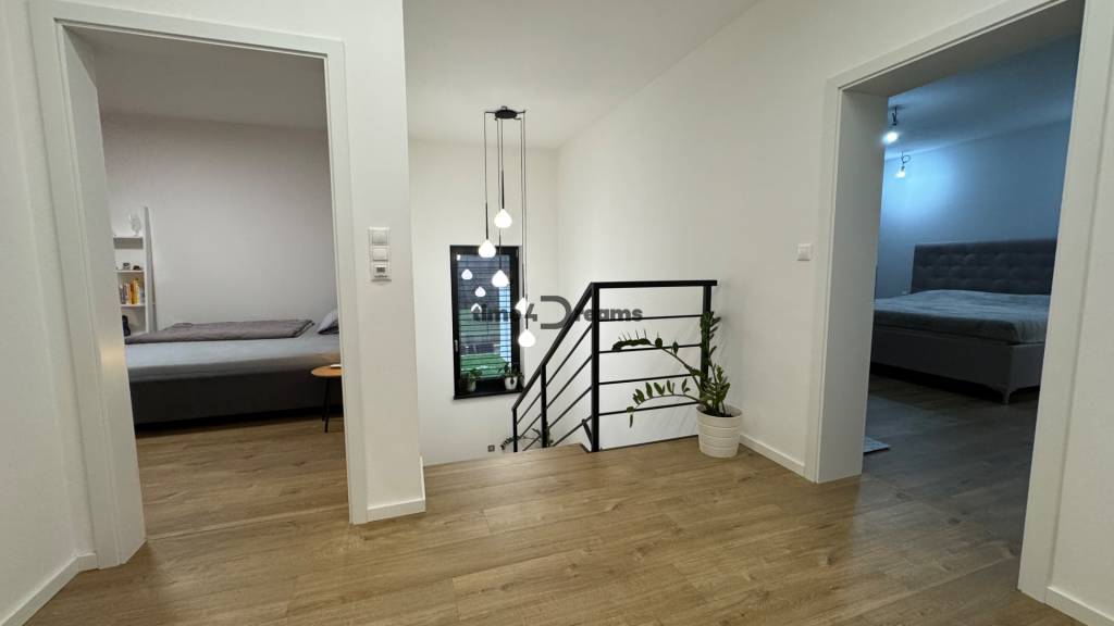 NA PREDAJ Nadštandardný rodinný dom v obci Pohranice NITRA - 20