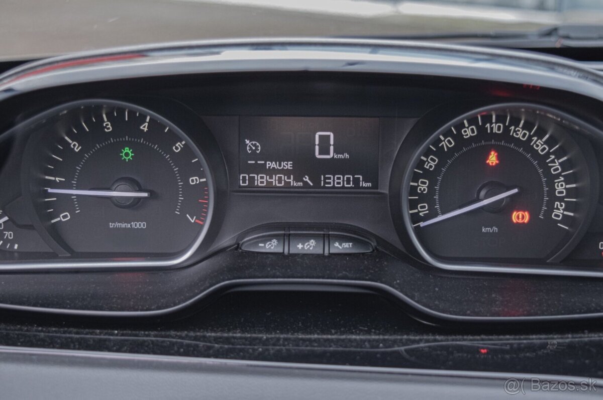 Peugeot 208 1.2 Active 2015 - 20