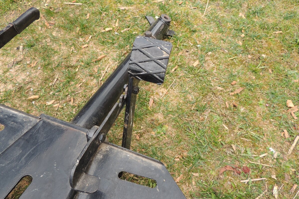 Nosič náradia za malotraktor Tecák - 20